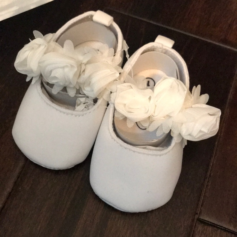 NWT baptism christening  baby shoes ivory white